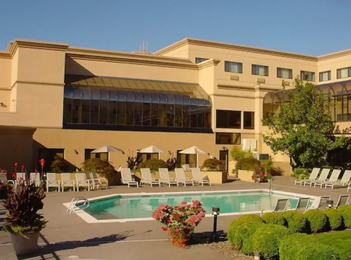 Monarch Hotel & Conference Center, Clackamas