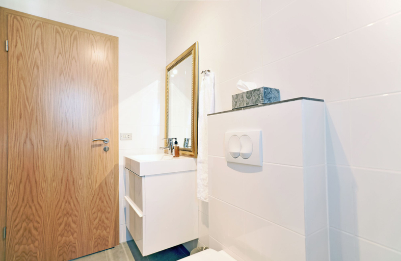 Bathroom 4, Nes Residence, Reykjavík