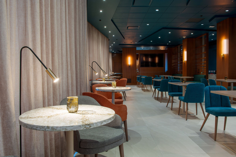 Food & Drinks 5, Matrix Hotel, Division No. 11
