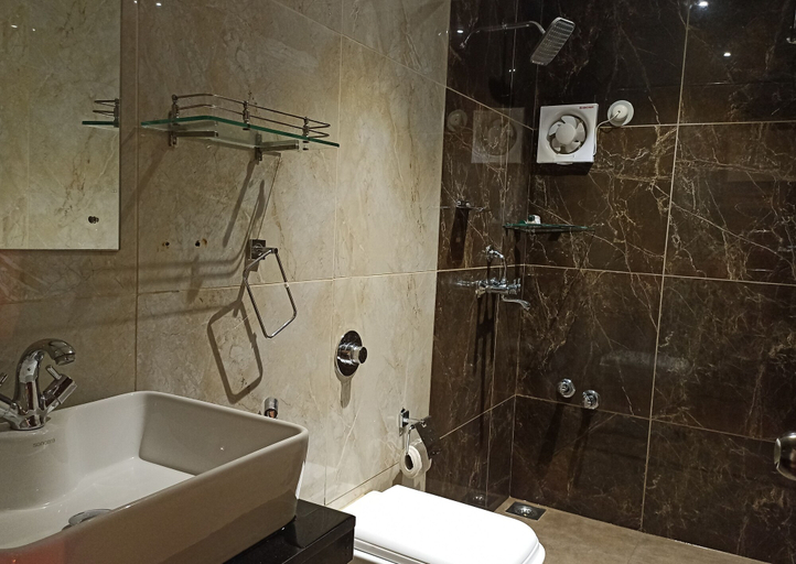 Bathroom 3, Spicy Bella Resort, North Goa