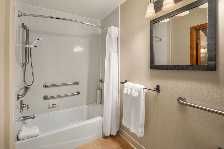 Bathroom 5, Bavarian Lodge, Chelan
