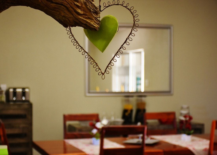 Food & Drinks 5, Kamaku Guesthouse, Otjiwarongo