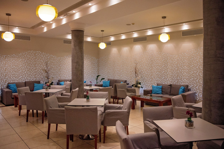 Food & Drinks 5, Pyramos Hotel