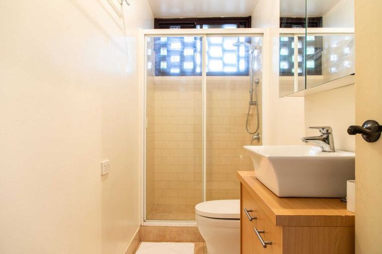 Bathroom, Charming 1 Bedroom Apartment in Vibrant South Yarra, Melbourne