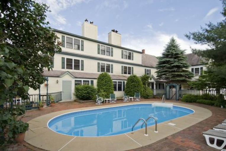 Sport & Beauty 2, Inn at Ellis River, Carroll