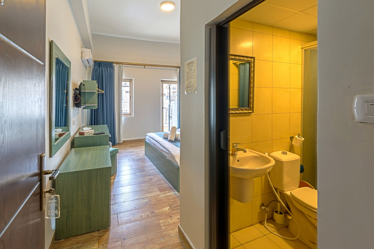 Bathroom 4, The Sydney Hotel, Amman