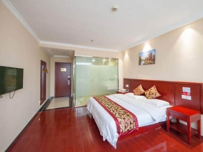 Bedroom 2, GreenTree Inn Nantong Qidong Bus Station Express Hotel, Nantong