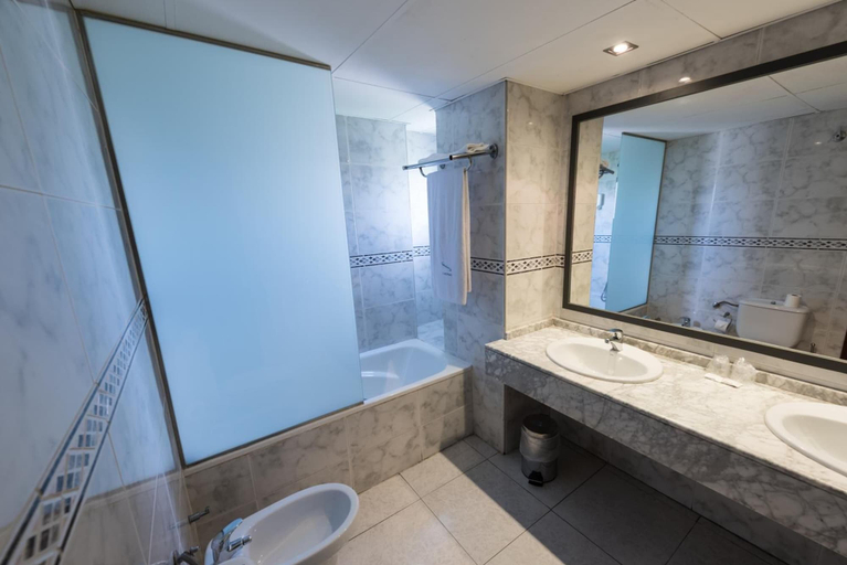 Bathroom 4, Hotel Las Ventas, Zaragoza
