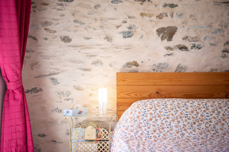 Bedroom 2, Maison d'hôtes La Chèvrerie, Vendée