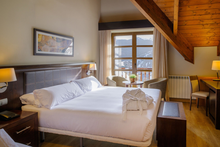 Bedroom 4, Snö Aragon Hills, Huesca