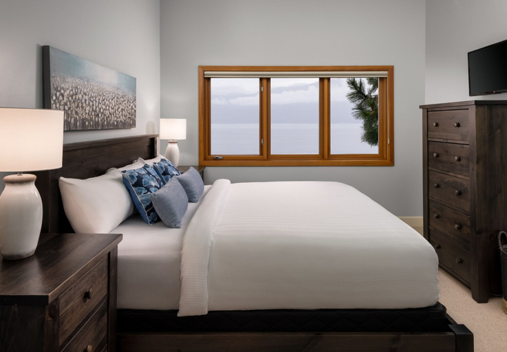 Bedroom 3, Outback Lakeside Vacation Homes, North Okanagan