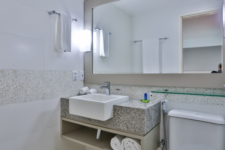 Bathroom 5, Radisson Hotel Recife, Recife