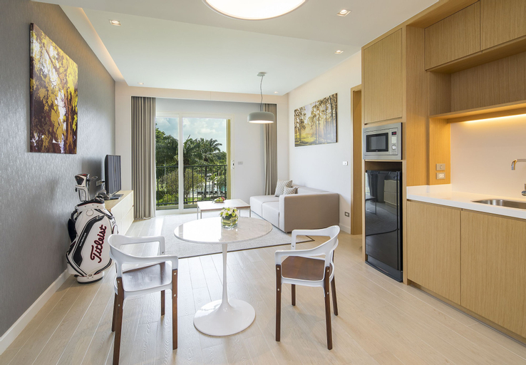 Dining Room 6