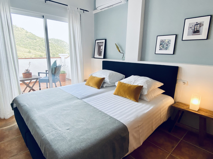 Bedroom 3, La Perla de Frigiliana Suites & Villa, Málaga