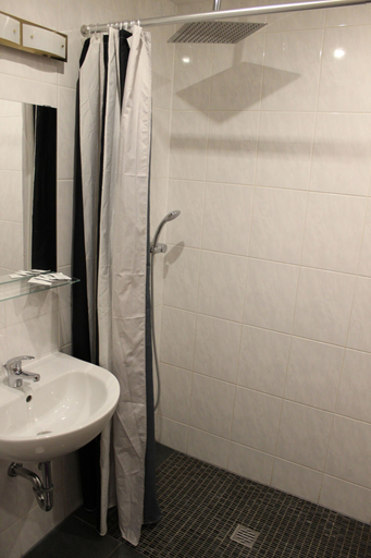 Bathroom 5, Pension Stadt Mannheim, Mannheim