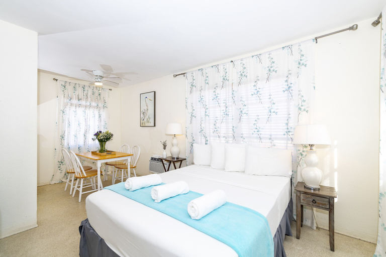 Bedroom 2, Tropic Isle Hotel and Apartment, Broward