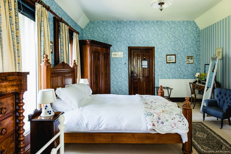 Bedroom 2, Kiltariff Hall Country House, Newry, Mourne and Down