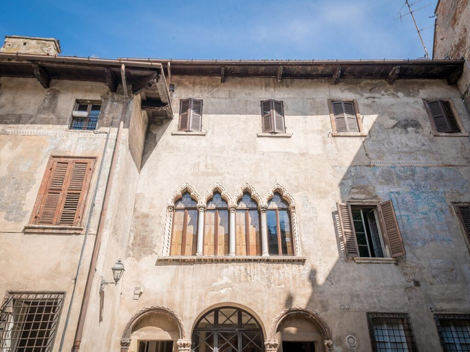 Exterior 2, Bright Apartments Verona - Cattaneo Historical, Verona