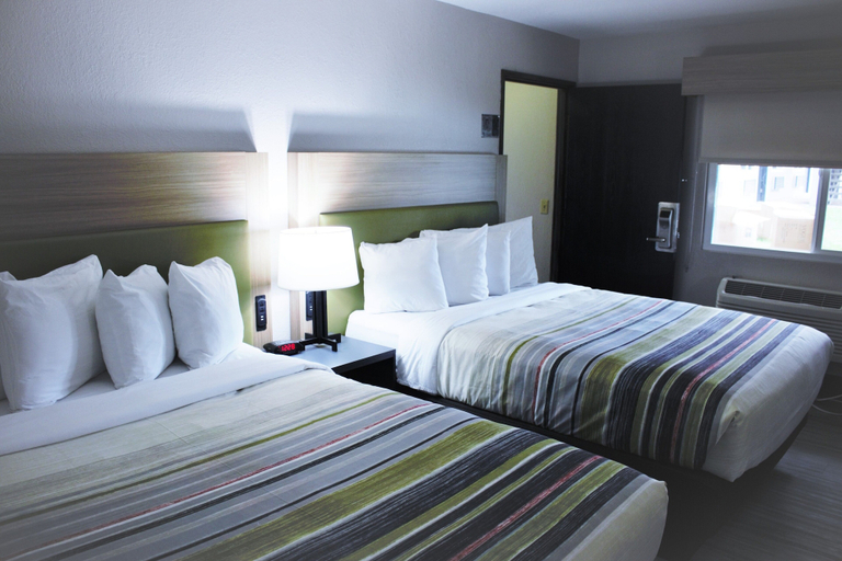 Bedroom 3, Country Inn & Suites by Radisson, Monterey Beachfront-Marina, CA, Monterey