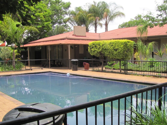 Sport & Beauty 5, Country Blue Guest House, Capricorn