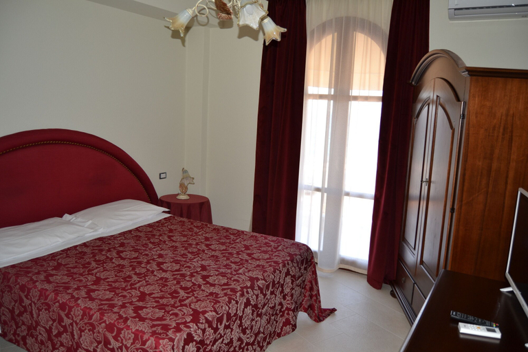 Bedroom, Hotel Ristorante Porto Azzurro, Messina