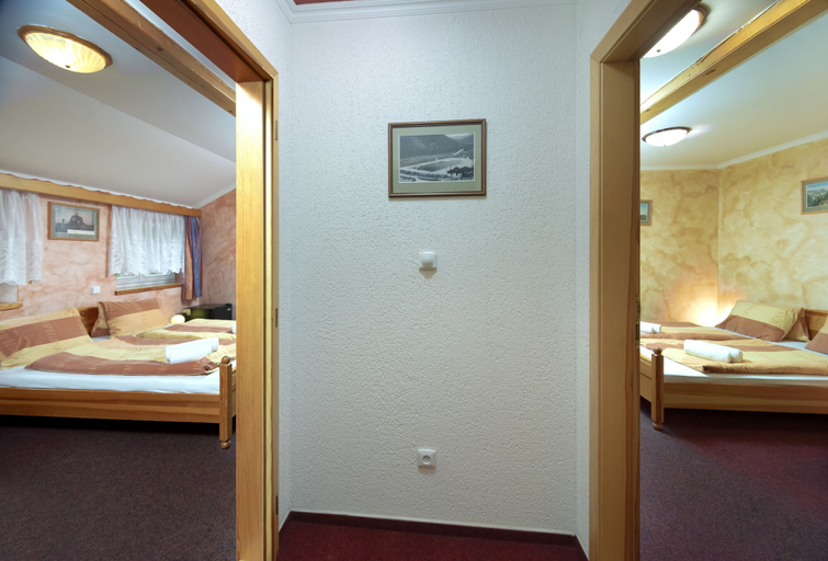 Bedroom 2, Hotel Kristýna, Trutnov