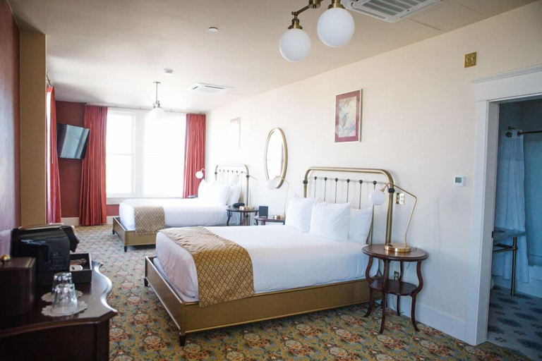 Bedroom 3, Belvada Hotel, Nye