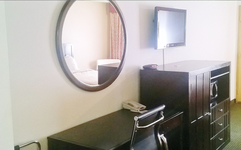 Bathroom 4, PepperTree Inn, Washington