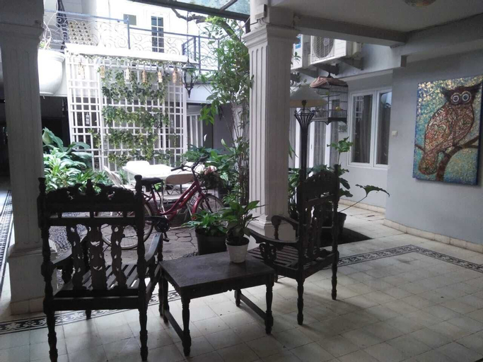 Exterior & Views 26