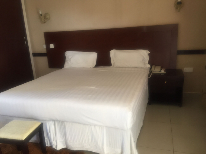 Bedroom 2, Sahara Stones Hotel, Palapye