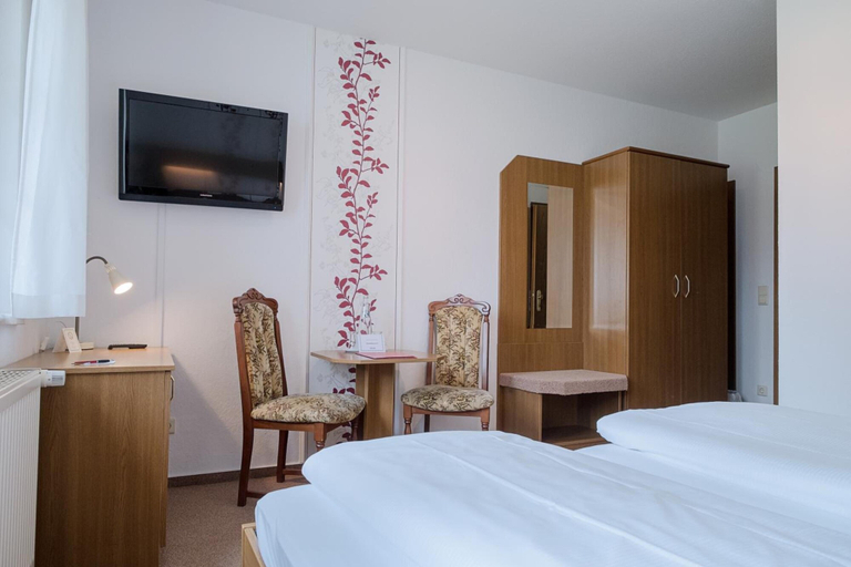 Bedroom 3, Hotel & Restaurant Lindengarten, Dahme-Spreewald