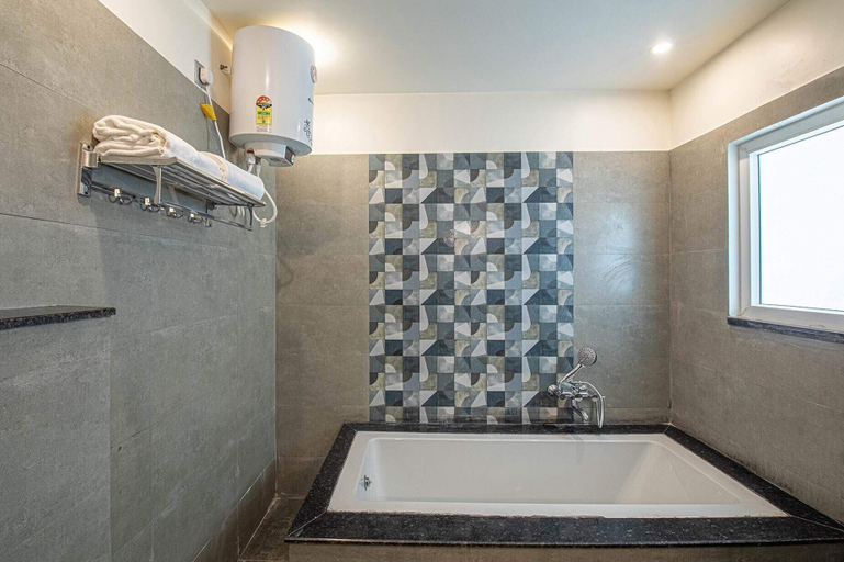Bathroom 4, The Hotel Js Souvenir, Dehradun