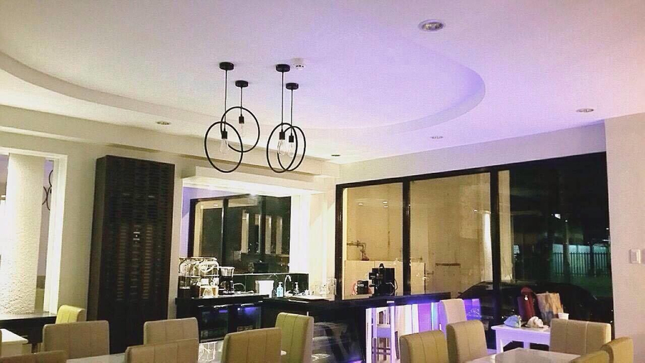 Food & Drinks, Hotel Esse Davao, Davao City