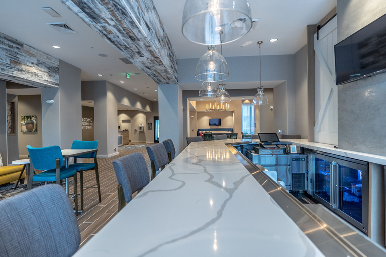 Food & Drinks 5, Hampton Inn & Suites Raleigh Midtown, Wake