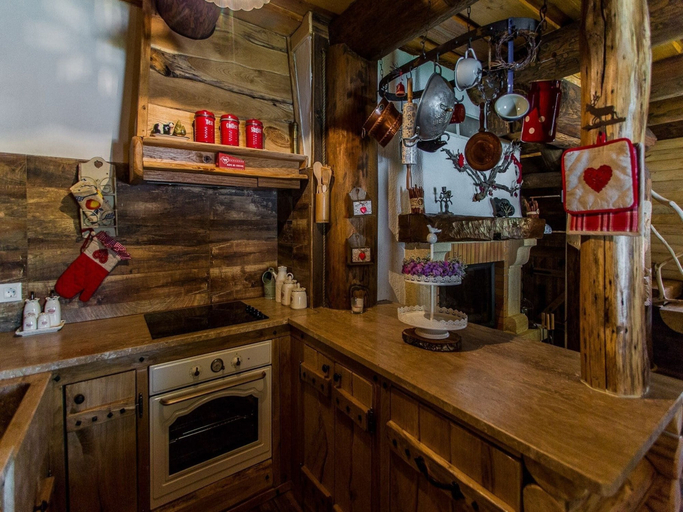 Others 5, Pleasant Chalet in Bruvno With Private Pool, Gračac