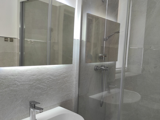 Bathroom 5, Palazzo Verdi B&B, Viterbo