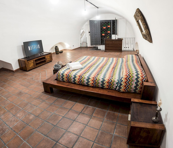 Bedroom 4, The Rock Apartment in Napoli, Napoli