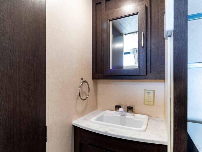 Bathroom 3, Beach Resorts Hotel KALAKAUA, Onna