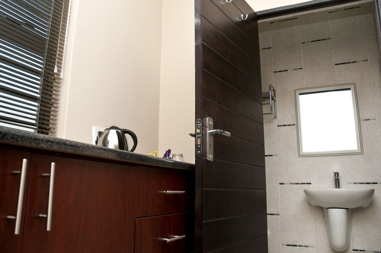 Bathroom 4, Eagle Nest Luxury Accommodation, City of Johannesburg