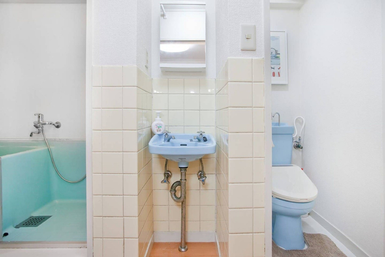 Bathroom, Shinsaibashi Beach House, Osaka
