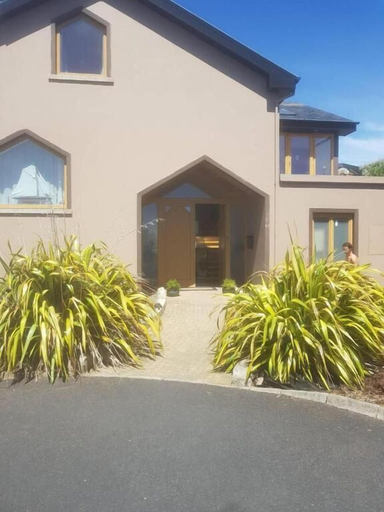 Exterior & Views 2, Fab View