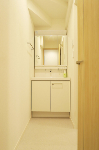 Bedroom 4, Etranger Kaname Cho, Itabashi