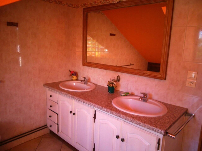 Bathroom 3, Villa Victoria, Flacq