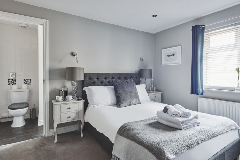 Bedroom 2, The Lansdowne, Gloucestershire