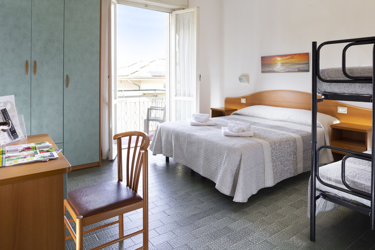 Bedroom 3, Hotel Mara, Rimini