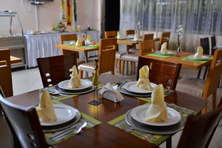 Food & Drinks 4, Royal Victoria House, Jinja