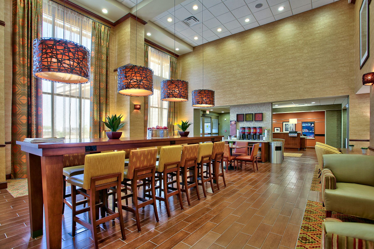 Food & Drinks 4, Hampton Inn & Suites Scottsdale at Talking Stick, Maricopa