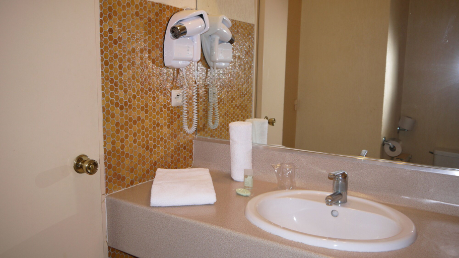 Bathroom 3, Domaine De Fompeyre, Gironde