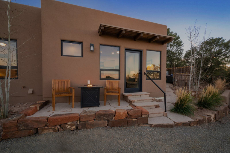Exterior & Views, 1BD Paz, Santa Fe