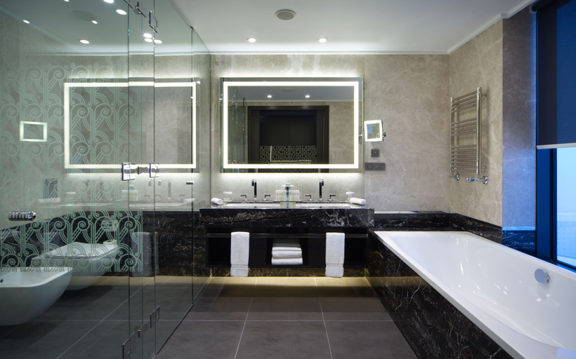 Bathroom 4, DoubleTree by Hilton Hotel Minsk, Minsk